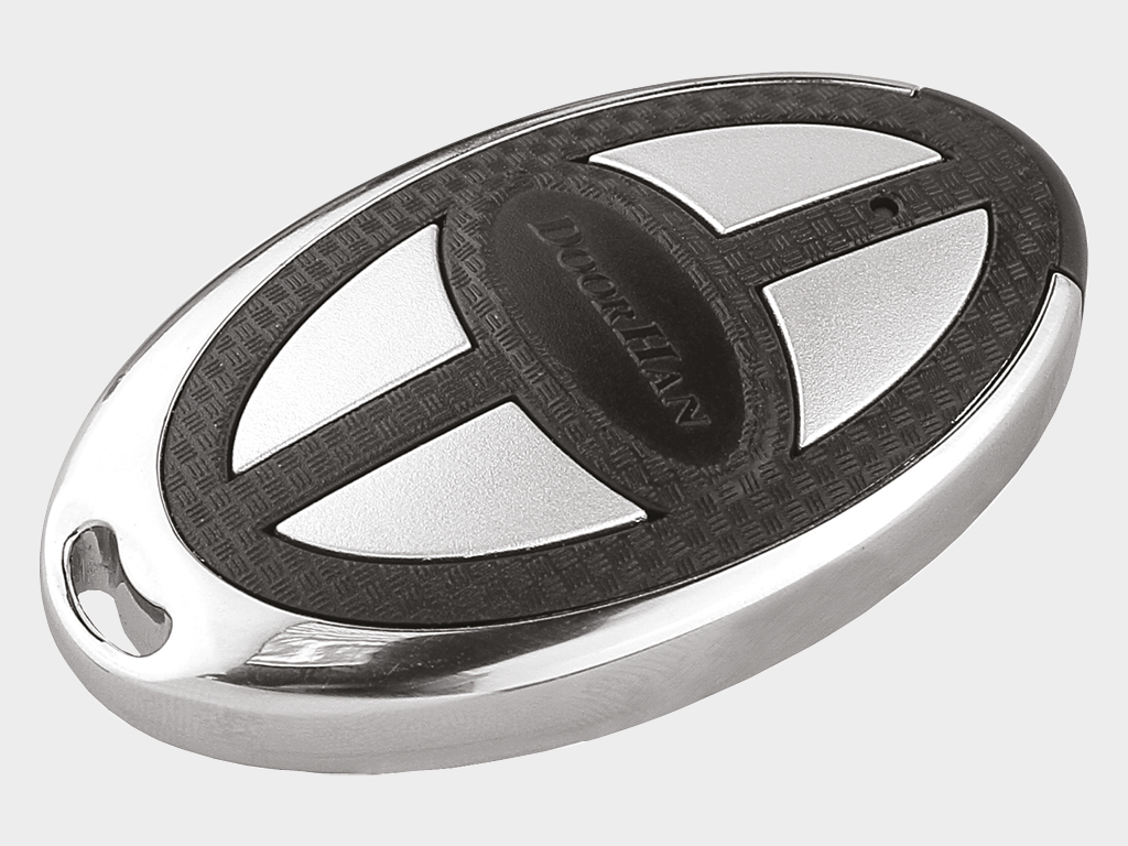 TRANSMITTER-PREMIUM pulti metall korpusda, to'rt avtomatik qurilmani masofaviy boshqarish uchun mo'ljallangan.